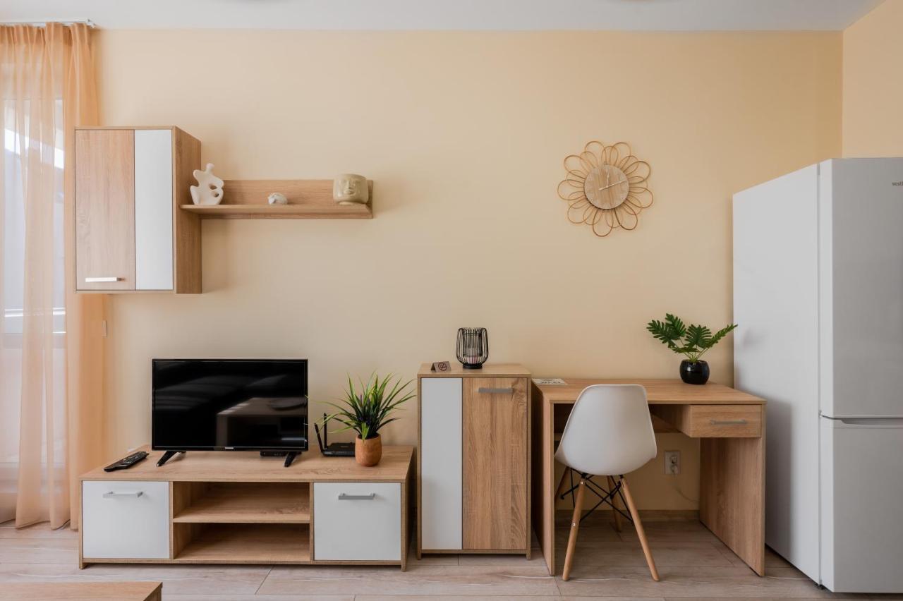 Ferienwohnung Nomad Haven: 1Bd Flat With Balcony & Desk Sofia Exterior foto